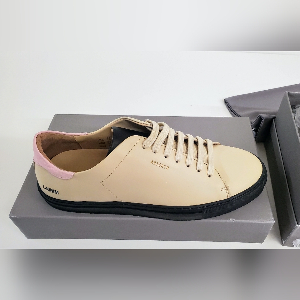 RARE - Axel Arigato Mens 10.5 Beige/black pink accents. Clean 90